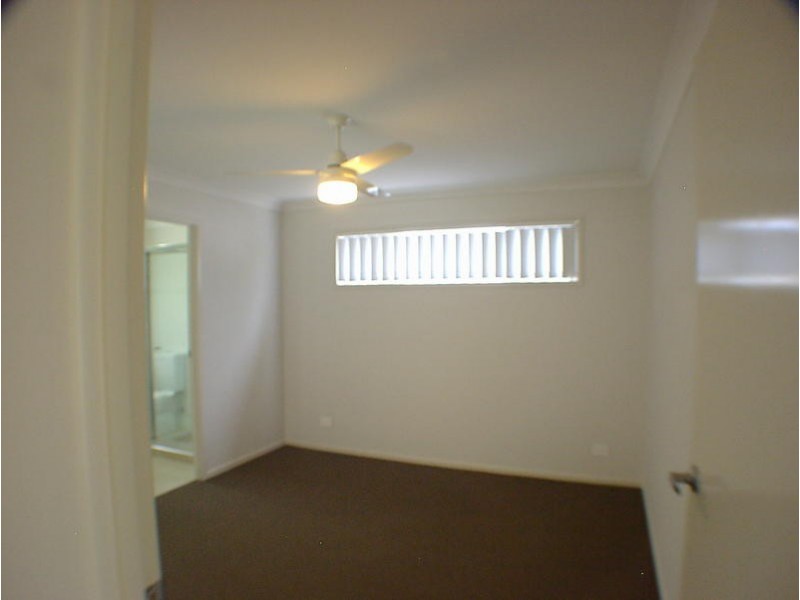 14 Bowen Place, Blackstone QLD 4304